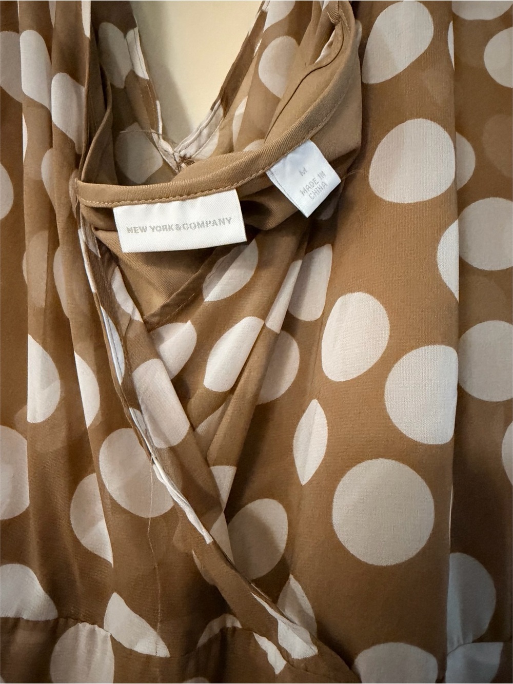 New York & Company Beige and White Polka Dot High-Low Dress - Picture 4 of 6